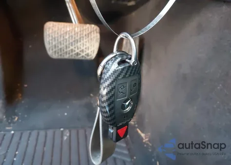 2016 Mercedes-Benz Glc 300 from USA, damaged, VIN WDC0G4JB8GF102084